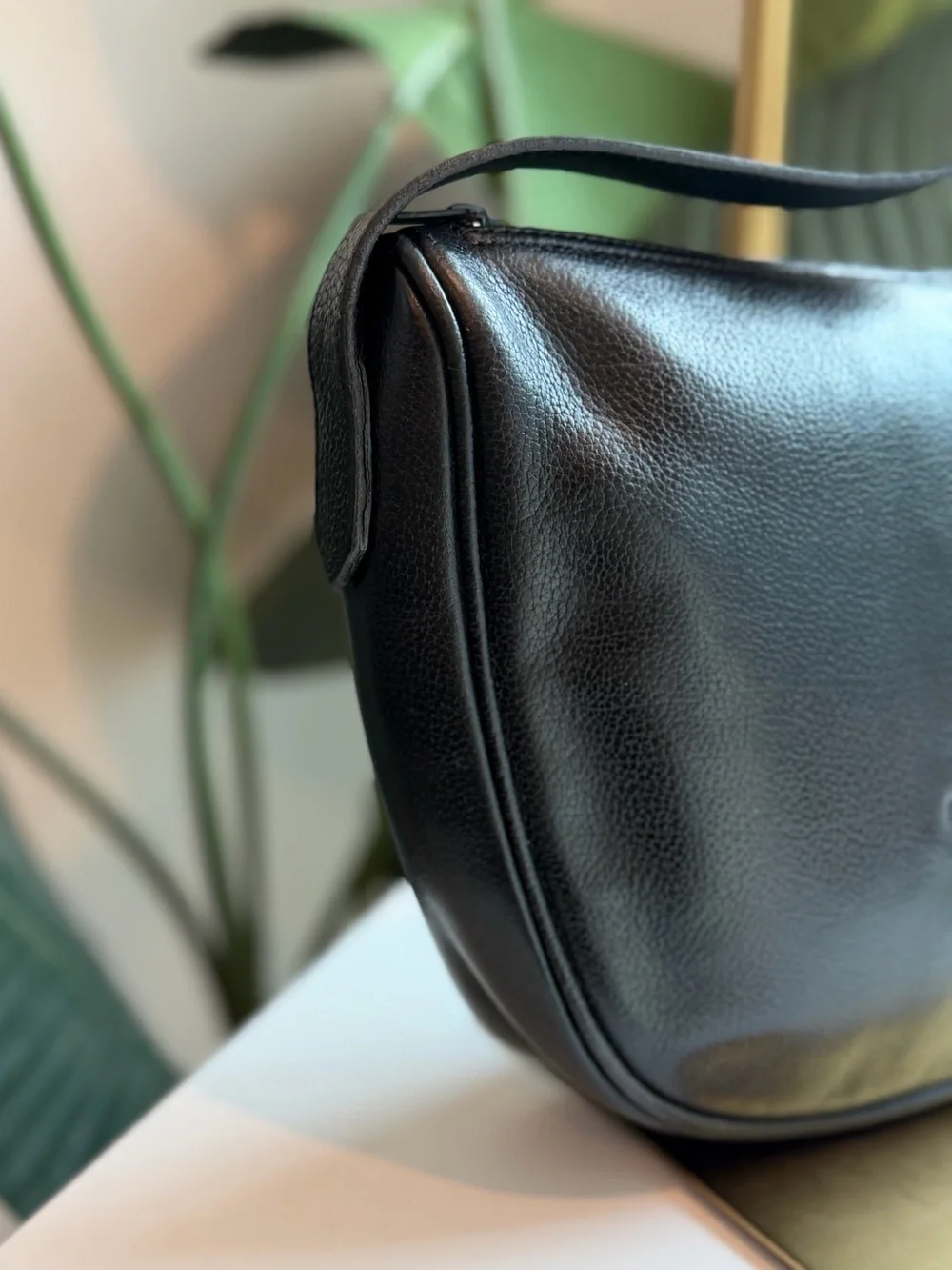 Yves Saint Laurent ‘Vintage Leather Crossbody’